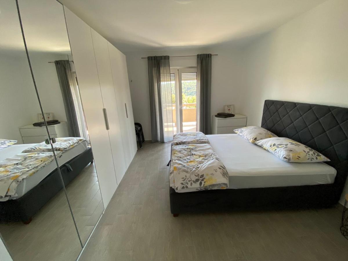 Apartman Ana Kampor Bagian luar foto