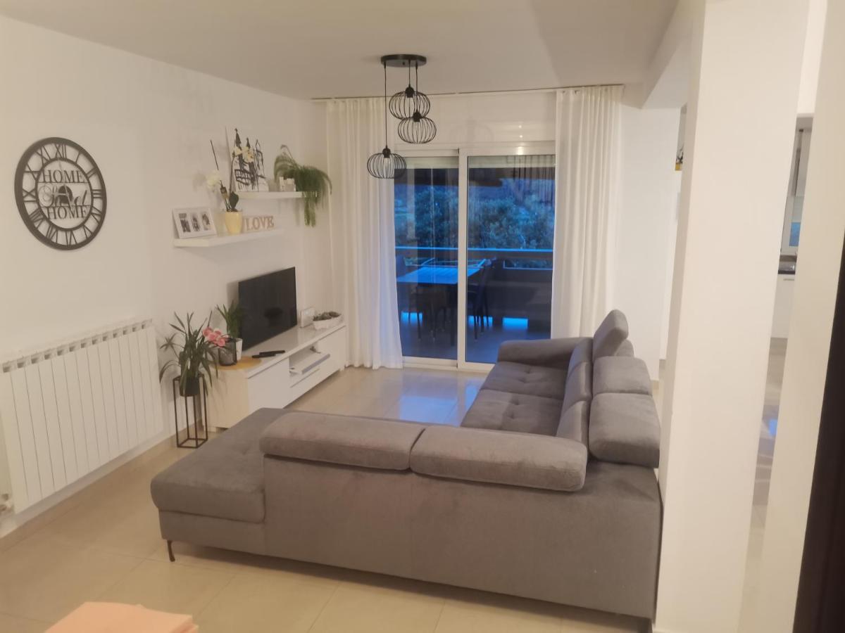 Apartman Ana Kampor Bagian luar foto